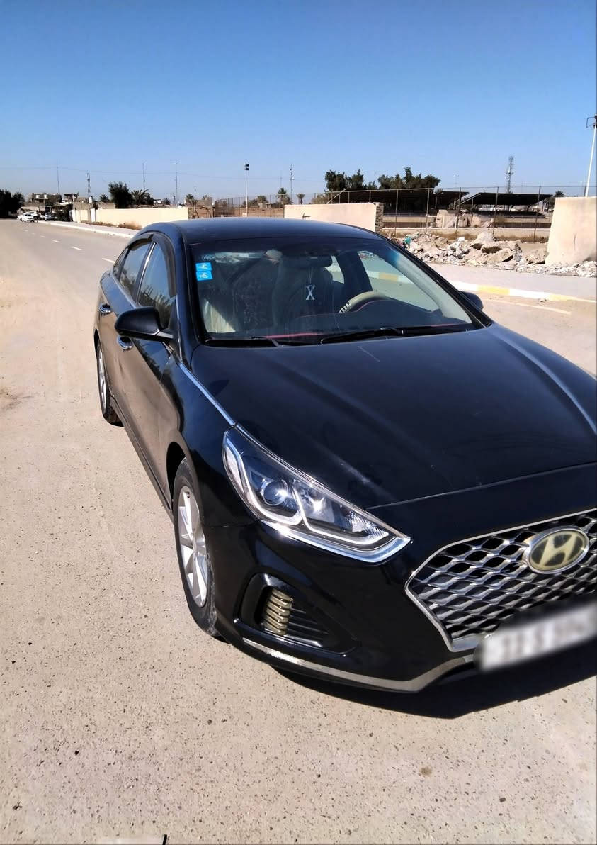 سلام عليكم
سوناتا موديل 2018 للبيع 

وارد امريكي 

حادثها جاملقين وبنيد 

كير اكسن صدر مكفولات 

محرك بلادي ما مفتوح 

السياره ماشيه 55 الف 

حجم المحرك 2400

تخم تاير 

دواخل جديد

دوشمه جديده حساسات بلـ مرايه

كامره خلفيه

رقم دولي بغداد

بسمي تحويل مباشر 

للأتصال ((***********)) او((***********))

