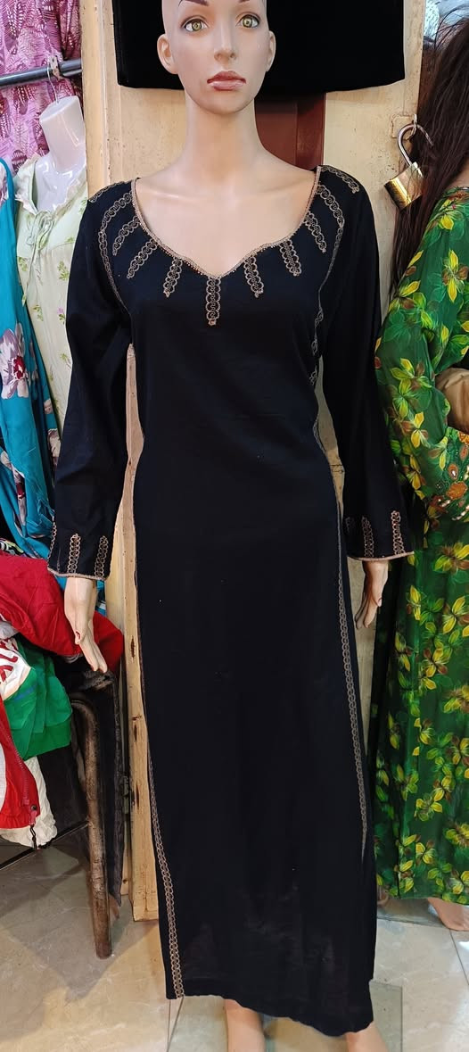 وصول وجبة جديدة 🙋 وأسعار مناسبة جداً 🔥 
ليوم الاثنين 📢 دشداشة نسائي 👘 كودري وكشميرمخور
يتوفر جميع الوان 🌈 والأحجام والموديلات 👉 
بعرض خاص وبلاش بس ب 👈 3 الاف دينار فقط 🏃 
عنوان المجمع سوق الميثاق مجاور خياط البزاز قبل نهاية السوق للاستفسارالاتصال على الرقم ***********📞 أو على الوات ساب 📱🌹 وأهلا وسهلا بزبائننا الكرام 🌷🌹
