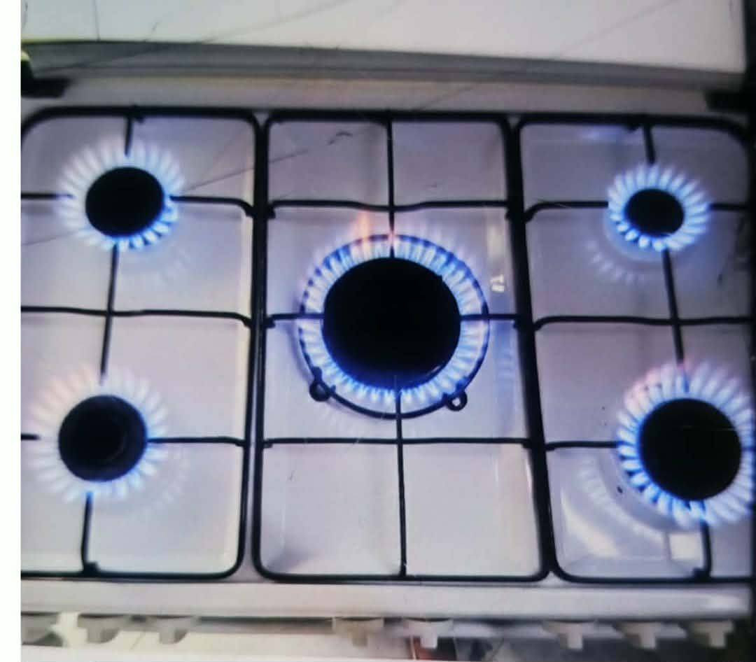 السلام عليكم طباخ للبيع سعر 250
+غساله مواعين السعر 225 العنوان موصل الايسر للستفسار اتصل عل  ***********
