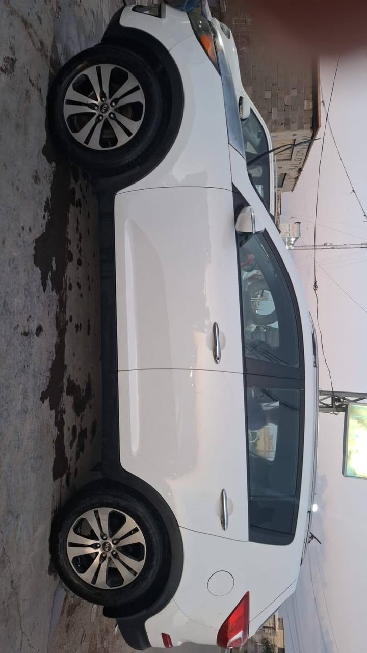 سلام عليكم سبورتج البيع موديل ٢٠١٢ وارد امريكي سياره خير من الله نضافه فول مكينه بيه جديده قبل ٥ تشر من شديته ٢٤٠٠ كير مسويله ادامه تايرات جدد صدر كله بدله جديد تخم سمعات جدد ستم وارد بيه بنيد بدل ولجملغ نفسه مرجع يعني معمر ادامه كامله مسويله سياره احله من الصوره عارضه ١٣٣ وبيه مجال هاذ رقمي ***********
