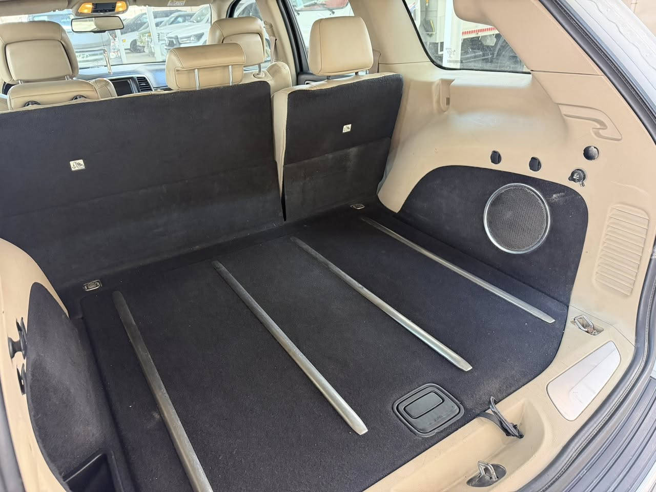 عندي 14خليجي كفاله فول لمتد بلاس رقم بغداد ماشيه97سعرها240$ للاستفسار***********
