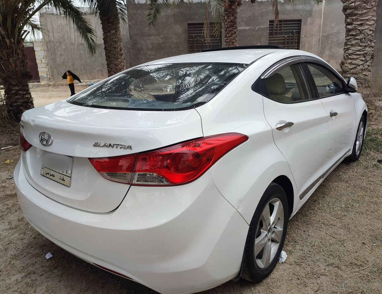 س/ع الانتره ٢٠١٤ خليجي مكينه ١٨٠٠ رقم بغداد سياره مكفوله لاضربه ولاتبديل ولابارد فقط صبغه بل بنيد سياره حلوه وجاهزه مكينه كير حداديه تبريد تخم تاير دواخل حلوه وجديده للاستفسار *********** مكان نجف مشخاب
