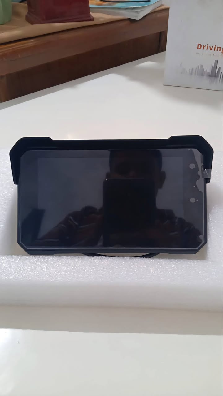 شاشه خاصه للدراجات مع كامل ملحقاته 
حجم متوسط السعر ٥٥ الف
توصيل ٦الاف ***********
