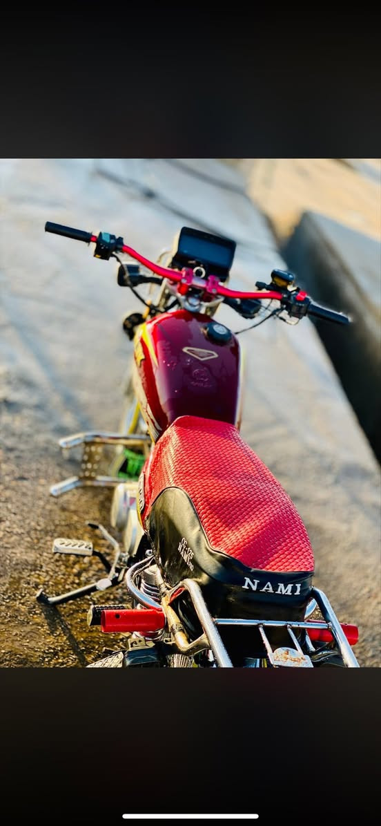 السلام عليكم للبيع ايراني نامه اربعه كير موديل ٢٤ علا وضعيت شركه مكفور كير ومحرك شرط +سكان رياضي سعر خاص وباقي تفاصيل اتصل عرقم *********** +مكاني حديثه
