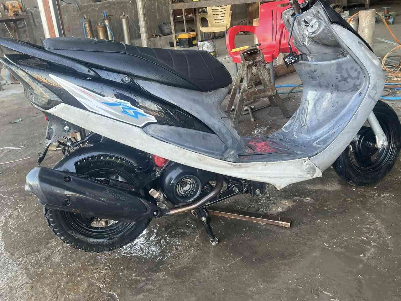 سلام عليكم خوان ماكس منغولي بلادي ممفتوح مختمه ختم واحد وي لمكينه جاهزه كفرات موجود نكره سلف سعره 450 وبيه مجال لشراي 
خوان ملاحضه ( الي بس يعامل لا يجي حنه ع باب الله )
للتواصل ***********
