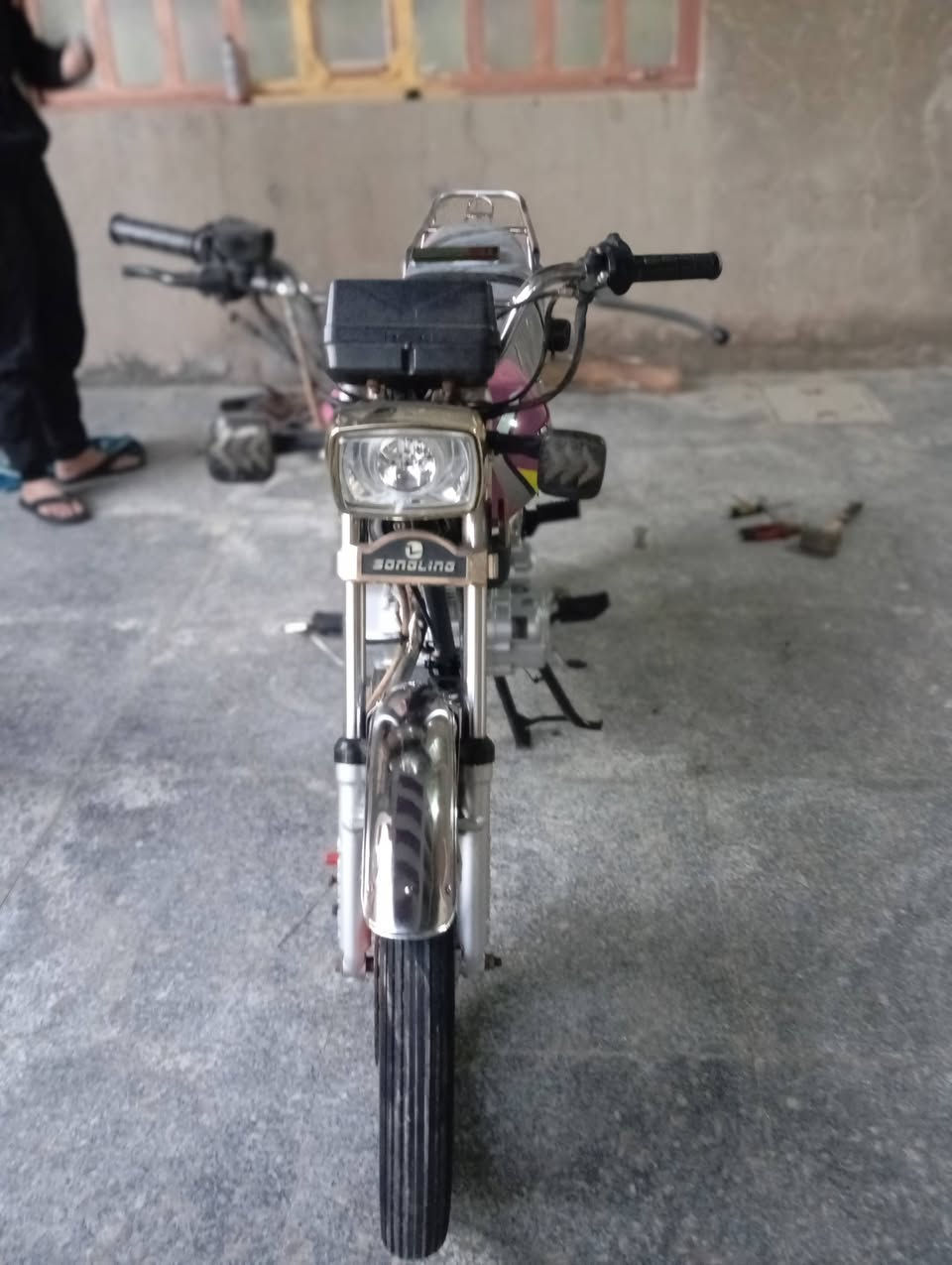 السلام عليكم
دراجه سافان موديل ٢٤مكفوله كفاله عامه مكينته برغي مامفتوح بيه مكان الديوانية سعر ٦٥٠وبيه مجال ٠٧٨٣٨٥٥٥٤٣


**إذا كنت صاحب هذا الإعلان وتريد حذفه لأي سبب، رجاءا أرسل رسالة إلى الدعم الفني**