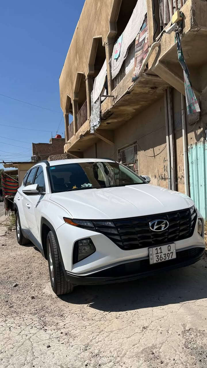 توسان وارد امريكي ٢٠٢٢
السيارة فول مواصفات 
عدا الفتحة
رقم بغداد سنوية باسمي تحويل ثاني يوم
ماشيه ٤٧ ميل فقط 
حادث مالتها موضح بالصور 
السيارة كلها ليبل واحد 
جميع الايرباكات سليمة 
محرك ٢٥٠٠ gdi 
كير atm
أربع وضعيات قياده 
تبريد قطعتين 
بصمه تشغيل 
وبصمه أبواب 
تشغيل عن بعد 
رادار جانبي 
تحديد مسار 
توقف ذاتي 
سياره نظيفه بمعنى الكلمة 
شرط الفحص باي مكان 
‎*********** رقمي للاتصال 
السعر 205 وبيها مجال للشراي
