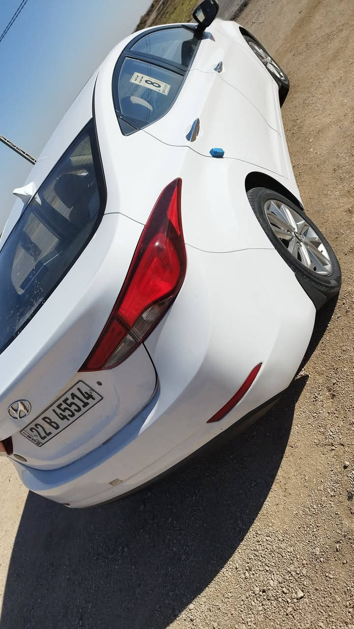 السلام عليكم ورحمة الله.
النترا موديل 2016 للبيع فقط 
السياره فول مواصفات عدا البصمه محرك وكير شرط الشرط
سلايت تحكمات شاشه كامره. منظومة لايت شمسي جديده محرك حجم1800
رقم اربيل هزه وسنويه جدد شرط التحويل مباشرة
السياره بدون صبغ وبدون ضرر بيها ملاحظات بسيطه السونار مرفق مع الصور والسياره مال جناي احلى من الصور شخط مابيها 
السعر 138 ورقه وبيها مجال تجي وتشلع عيوني 
***********
