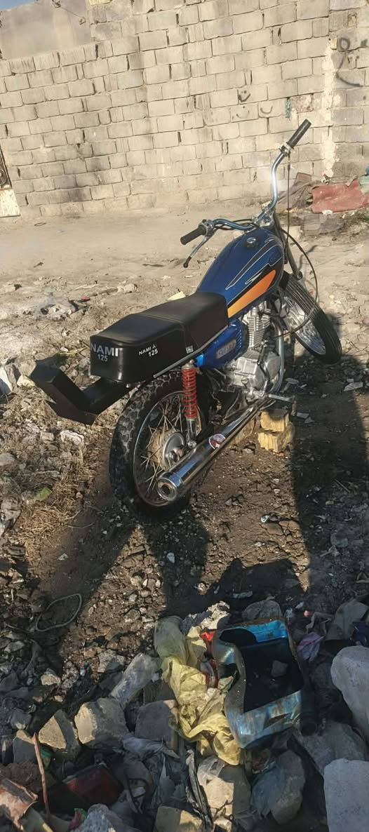 السلام عليكم دراجه للبيع نامه تعمير جديد موديل 21 اوراق استنساخ اكفلك عن السرقه السعر 350 وبيهه مجال الستفسار  ***********
