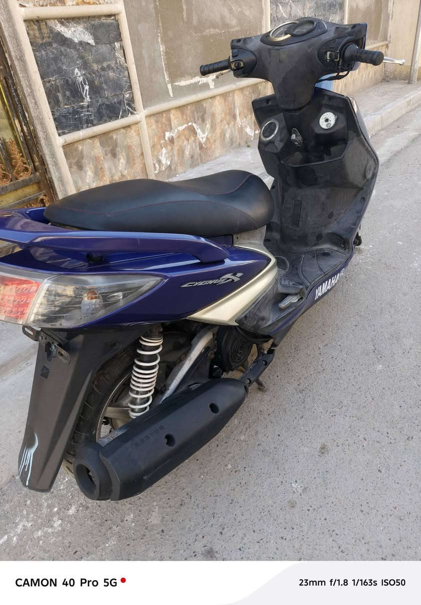 سكنس نوزل كولد خطين طلاعات لون مميز دراجة كلها بلاد اي نقص مابيها السعر مليون و١٠٠ مكان بغداد الشعب للاتصال *********** شراي يتصل
