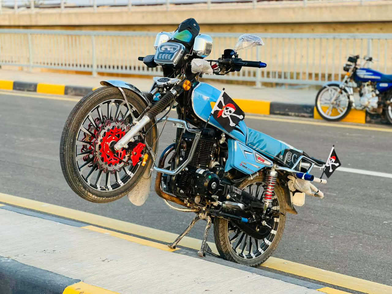 السَلآْم عَلْيُكّمٌ وٍرٍحَمُةّ الله وٍبُرٍكآتُه

                        دراجه_ايرانية_موديل 2025
مكينه 250cc
صارله اقل من شهر مشدوده 
 
✿لون سمائي」─❮✿  

✿❯────「5_گير」────❮✿

✿❯──「صالنصه_جعره _」──❮✿

✿❯──「محرك_ممفتوح」──❮✿

✿❯─「ورقه_وصل_الشراء」─❮✿

✿❯─「موقعي_انبار_ الفلوجه 」─❮✿
     

✿❯─「بصمات_2شغاله_السعر مليون و300وبيه مجال _قليل」
               رجاءً_مو_شراي_ل_تجي_💞

‭***********
