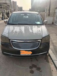 كرايسلر موديل 12 فول مواصفات بيبان وصندوك كهربائي ثلاث قطع تبريد حادث ...