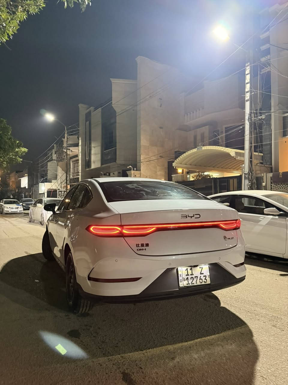 سلام عليكم.
بي واي دي كن بلاص  2025 
ماشيه 11الف 
السعر 17800
مرقم بغداد 
العنوان حي تونس افاق عربيه 
الرقم ***********
