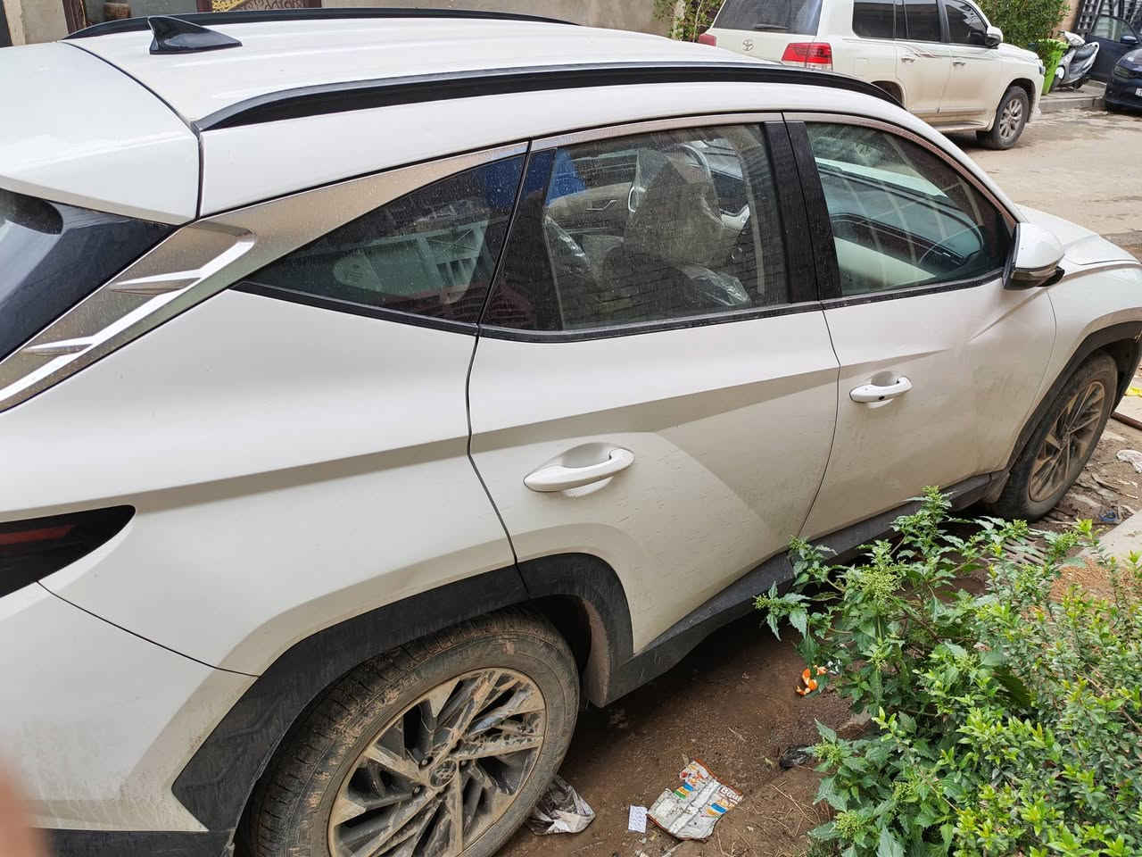 السلام عليكم ...
للبيع توسان ٢٠٢٤  وارد خليجي 
بيه حالوب وبيه بارد بالباب
ماشية 41الف
بغداد البلديات

 قماره حديد 

مكينه 2000 دوش 

1- كراسي كهربائي مغلفه جلد 

2- حساسات امامية خلفية

3 - بصمة 

4 - ويل كروم حجم ١٨

5 - اشاير بالمري

6 - دخول ذكي

7 - هاند بريك بصمة

8 - ثلاث انظمة قيادة ايكو سبورت نورمال 

9 - شاشة ايباد 

10 - شاحن واير ليس مع منافذ USP إماميه و خلفية

11 - قطعتين تبريد 

12 - تحكمات ستيرن جهتين 

13 - كأمرة دواره

14 - بردات خلفية

15 - الجام اوتو 

16 - مثبت سرعة

17- مري شفط 

18 - لايتات دوارة امامية فول LED

19 - زنون لد امامي خلفي

السيارة بأسمي وكالة الشركه الأولى تحويل مباشر 
للتواصل *********** 

السعر١٩٧ وبيه مجال بسيط
