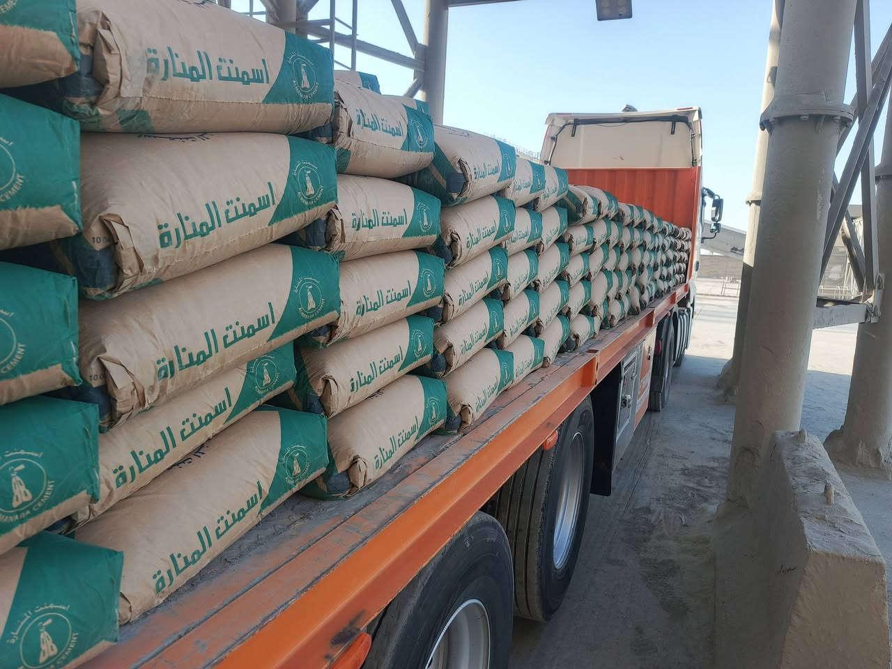 السلام عليكم عربانه اوربيه للبيع مزوج بلادي R11 تخم تاير ب80 وبيهه مجال ***********
