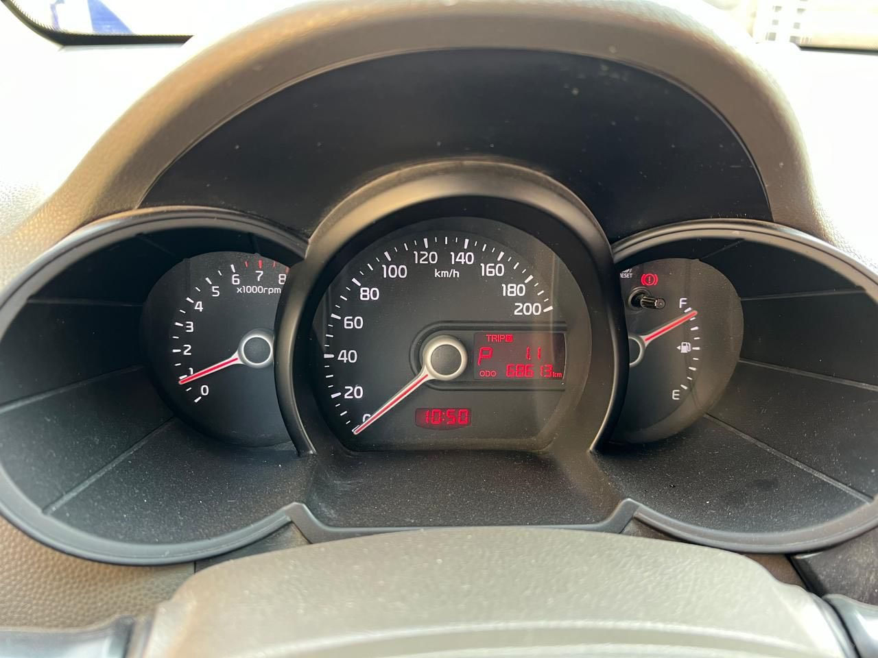 كيا بيكانتو 2015 للبيع
المواصفات الرئيسية:

   اللون: اسود

   المحرك: 1400 

   ناقل الحركة: أوتوماتيكي

   الممشى: 68,000 كيلومتر

   التبريد: ممتاز

   المحرك والكير : بحالة ممتازة

    بيها تبديل بابيين 

   الرقم: بغداد   

   السعر: ٨٥ورقة 

  للتواصل***********
