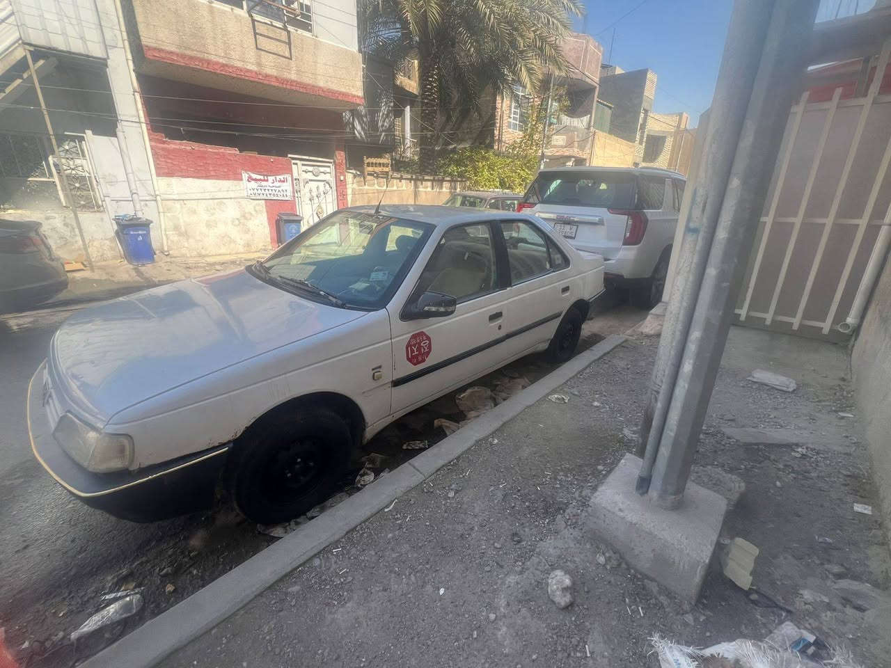 سلام عليكم بيجو روى مديل2007 رقم بغداد بيه بس البنيد مبدل والباقي مكفول لا صبغ ولا ضربه كير محرك مكفوله السعر 25 رقم الهاتف ***********
