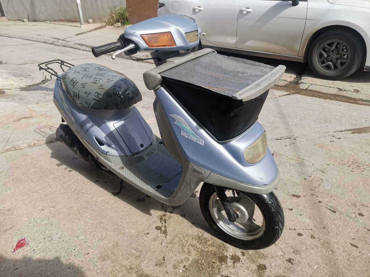 السلام عليكم دراجه سنتين واكفه مامفتوح بس قبر هندر كلشي شغال بس باتري مابي السعر 325 وبي مجال  للطيبي عدك فيتر جيب وياك ابيعك من البيت  ***********
