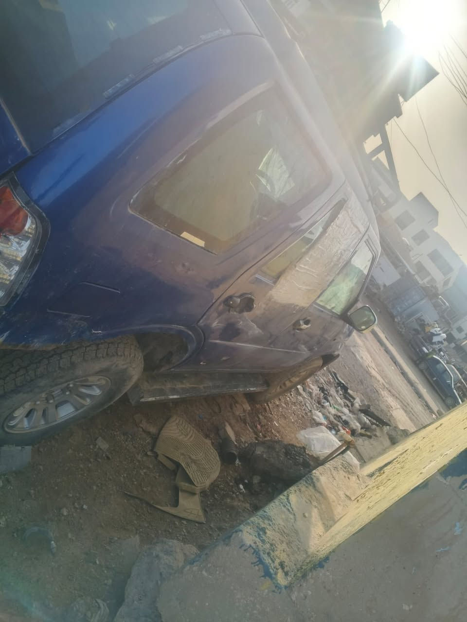 سياره كنوا  موديل 2007 محرك 4سلندر رقم الانبار تحويل ثاني يوم سياره شغاله وتمشي  مكانها الرمادي سعرها 28 وبيها مجال ***********
