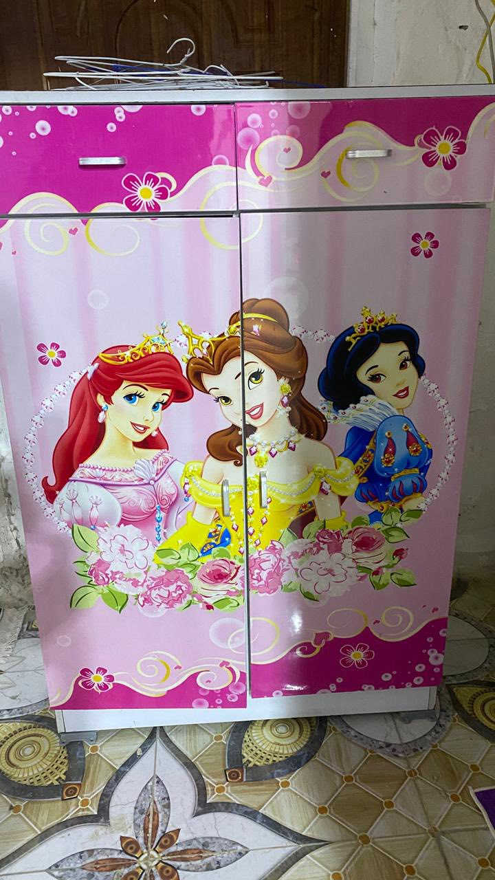 كنتور للبيع كامل شخط مابي وشوفة العين عرضه 60 وطوله 120 السعر 70وقابل للتفاوض المكان القبله قرب سوق المسطر للتواصل خاص او واتساب ***********
