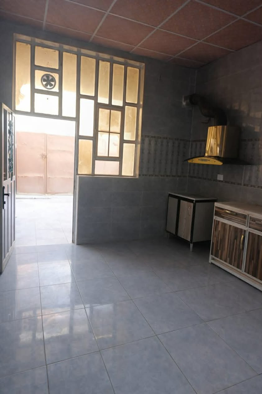 بسعر75مليون فقط
دار مساحة140م طابقين بناء حديث 
منطقة السواعد قرب الشارع العام موقع مميز

للبيع وبسعر 75مليون فقط 

مكتب سما بلدروز للعقار مدخل شارع العلوة
***********
