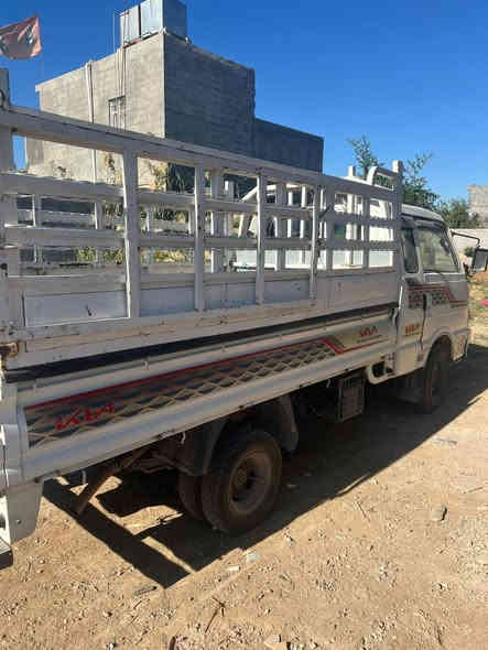 كيا بنكو موديل 95 البيع 
شرط التحويل مكينه وكير وشاصي مكفولات 
55وبيها مجال بصيط 
ديالى الخالص
***********
