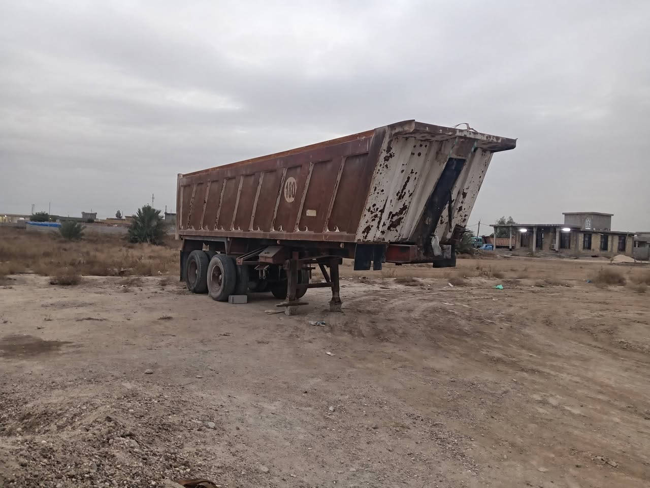 سلام عليكم عربانه البيع باب طين ألماني جاهزه لعمل بيه فطر يم الركبه بسيط سعر ١٠٥ وبيه مجال *********** مكان ابوغريب خط سريع
