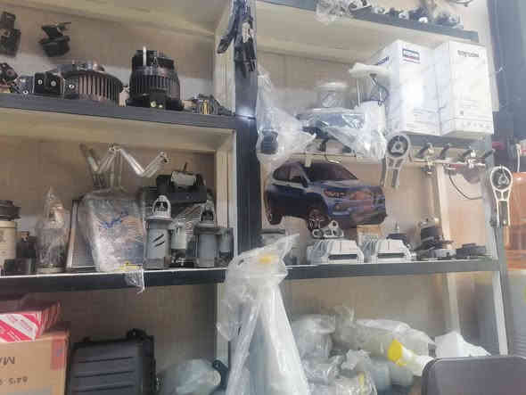 لتجارة قطع غيار السيارات الأمريكي
اصلي /تفصيخ/ تايون/ صيني
تحديث جميع انواع السيارات 
تجديد داخل وخارج السياره 
للتواصل يرجى الأتصال 
*********** /
