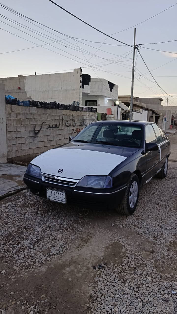 اوميكه السنويه مشروع وطني 2028دفتربانزين بيها كير محرك صدر شرط بدون حادث صبغ جماليه  اسلايت كهربائيّاة كلها تشتغل سياره جاهزه من كل النواحي موديل 1990(السعر25)للبيع ومراوس (***********)
