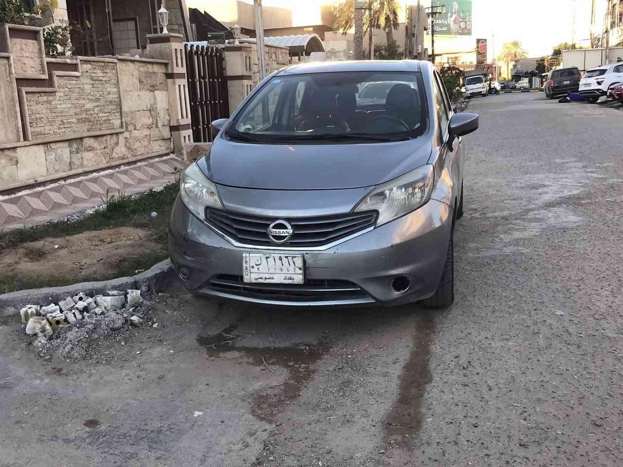 نيسان فيرسا نوت للبيع ماشية 100 الف شغالة بسمي موديل 2015 السعر 80 $ مكان العامرية شارع العمل الشعبي ***********
