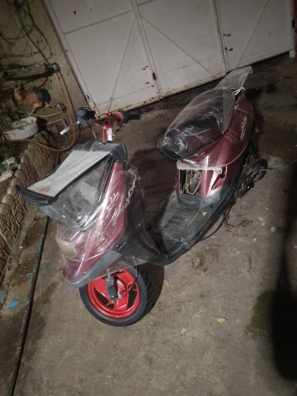 ماطور بزون لبيع معمر جديد كابريتر جديده شوته كلجات قايش تاير وره  مناقصه برغي لنضافه كدام لعين لسعر 80وبي مجال مكاني حي لقدس ***********

