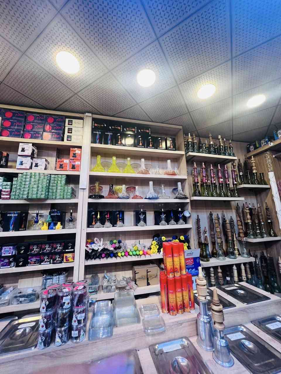 فاتريانت للبيع العدد 18 ظهر 18 ملم اي خللل فني ما بيه 
ارتفاع 3 امتار سفينه 7 امتار سعر مناسبب تواصل على الرقم  ***********
