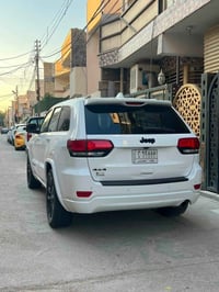 جيب كراند شيروكي  بلاك توب  موديل 2020 حادث موضح بلصوره السعر 225 $ لل...