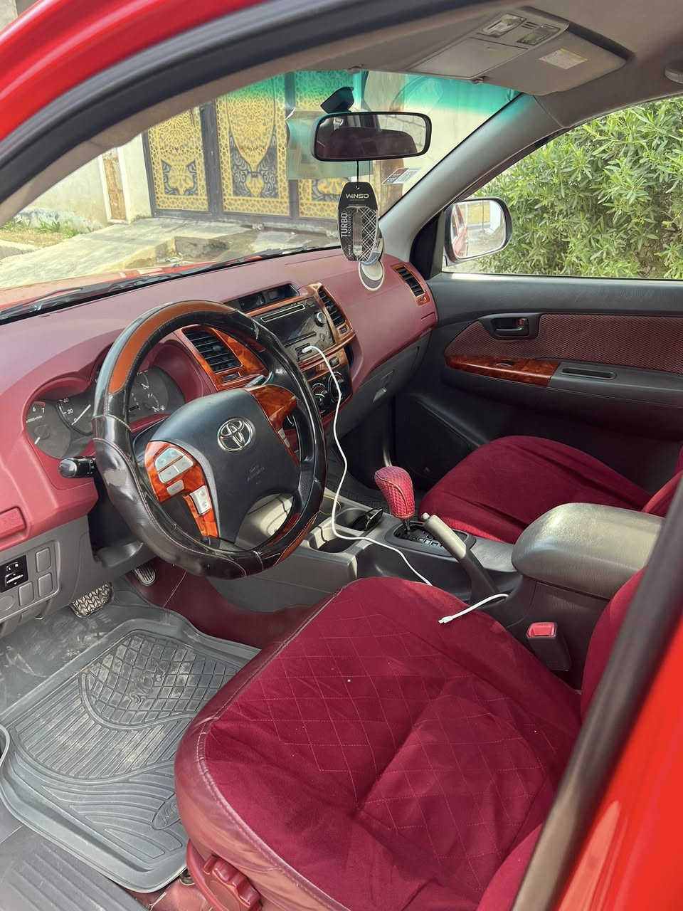 السلام عليكم تيوتا هايلوكس موديل ٢٠١٤ سردار شاصي ١٢ رقم شمالي سليمانيه اوتوماتيك سياره حلوه جاهزه من كلشي بسمي شخصين تحويلك مباشر سنويه ٢٠٢٩ محرك ما مفتوح لا صرف ولا بخار تدفئه تبريد كله شغاله مكان ديالى بعقوبه للاستفسار 
***********
