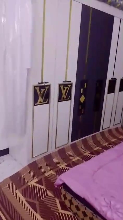 غرفه تركيه للبيع كل ضرر ما بيها خمس قطع مكان البلديات 350 وبيها مجال قليل


**إذا كنت صاحب هذا الإعلان وتريد حذفه لأي سبب، رجاءا أرسل رسالة إلى الدعم الفني**