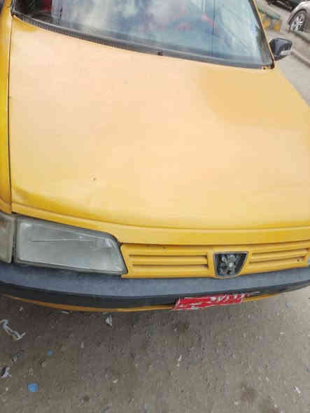 سلام عليكم 
سياره بيجو للبيع 4005
سياره جاهزه مكينه وكير جديد 
تايرات وحداديه جديدات سياره ما عوزه اي شي 
راعيه ما واصله سنويه ستنساخ رقم صدامي اتكفلك سرقه وعشائر 
المكان ذي قار الشطره السعر 10
الهاتف ***********
