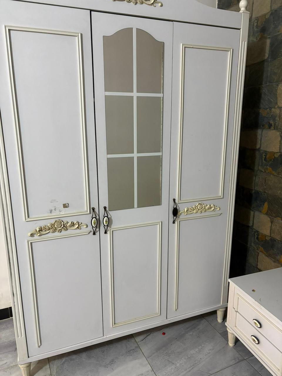 اغراض للبيع
غرفة النوم  بيضاء بدون سرير 
غساله  شونك جديده قياس ٧ كيلو 
غساله  صغيره حوضين 
ساعه جداريه
للجادين  بالشراء Beauty touches


**إذا كنت صاحب هذا الإعلان وتريد حذفه لأي سبب، رجاءا أرسل رسالة إلى الدعم الفني**