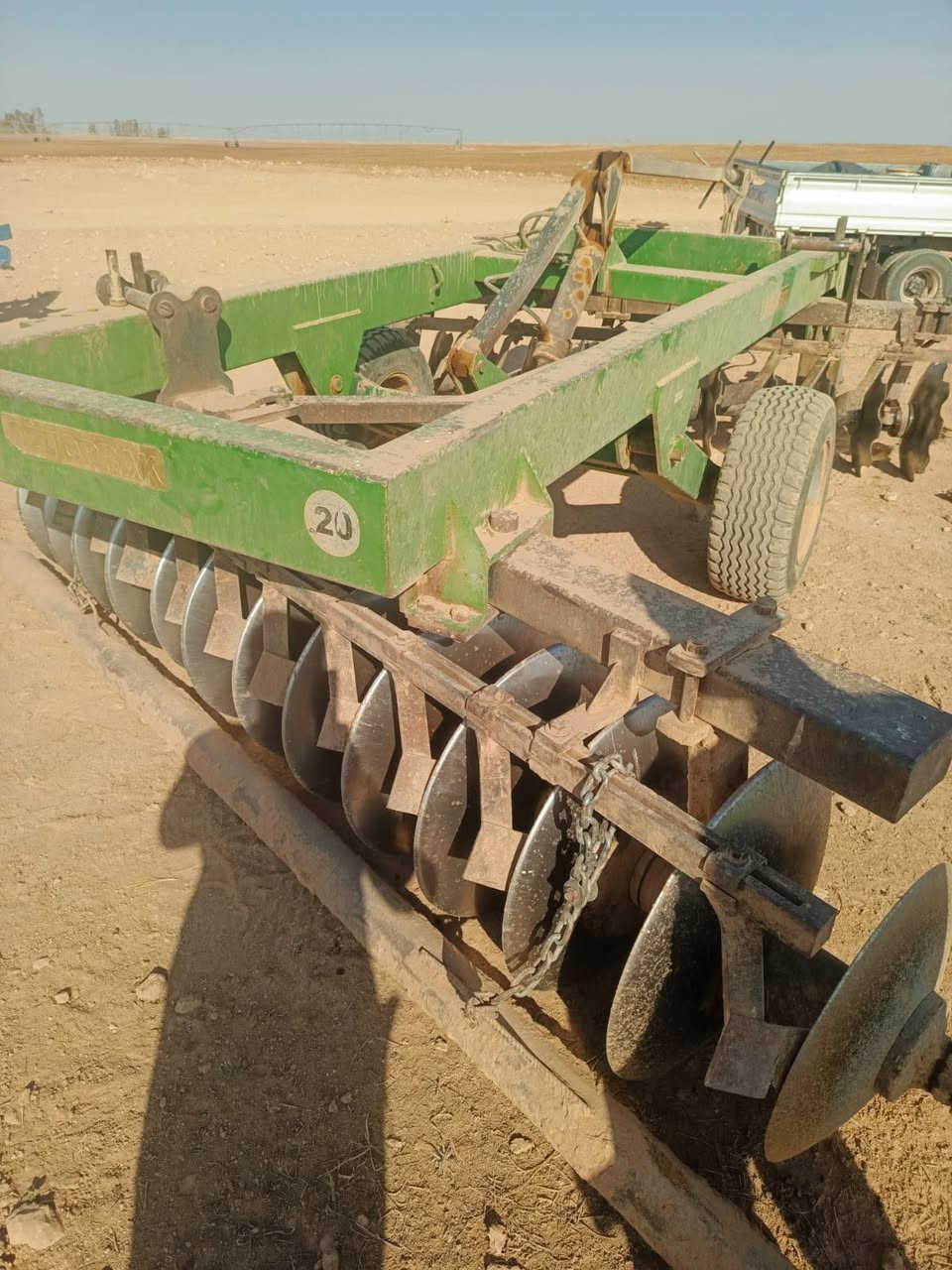 دسك. للبيع. حجمه. 24.المكان.الانبار.***********
