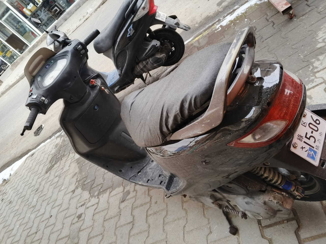 سلام عليكم دراجه فراشه مال حاويه للبيع خاص ***********
