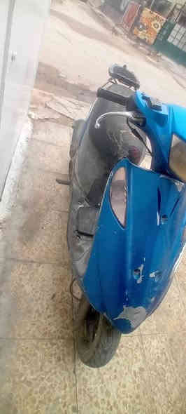 سلام عليكم عندي دراجه للبيع دراجه جديده برغي نقص مابيها زوج تايرات جدد محوله كابريته لين النوزل يعوج بساتم دراجه خير من الله العنوان الشعب حي سومر السعر300وبيها مجال قليل حك الجيه رقم الهاتف ***********
