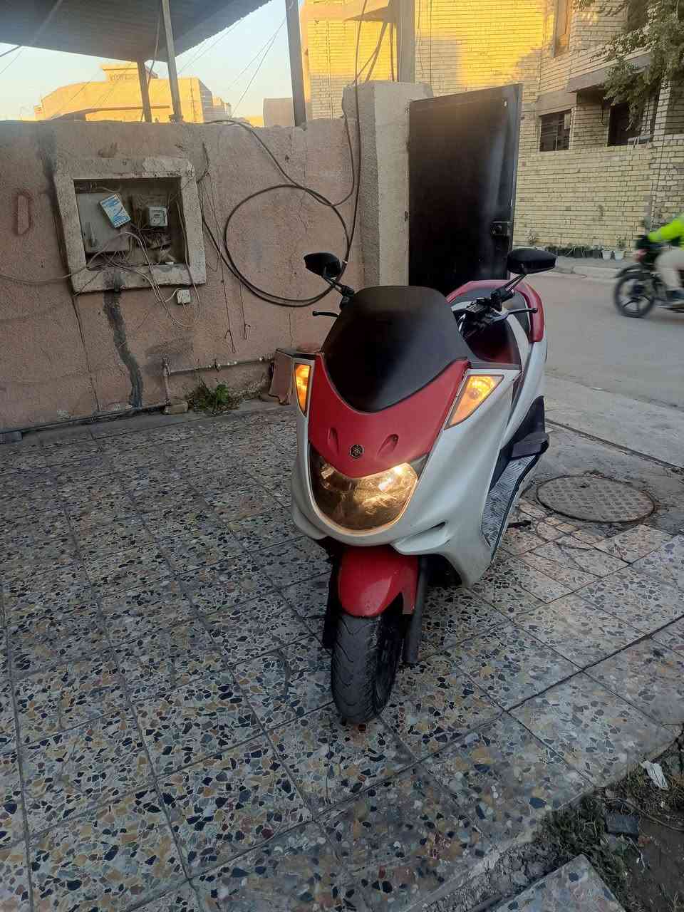 السلام عليكم ماجسته دبل رون كهربايات كلها شغاله محرك مكفول تايرات جديد نقصها دبلات امامي وكلج خلفي  سعرها 550 الف بدون أوراق الدراجه مكاني بغداد البياع ***********
