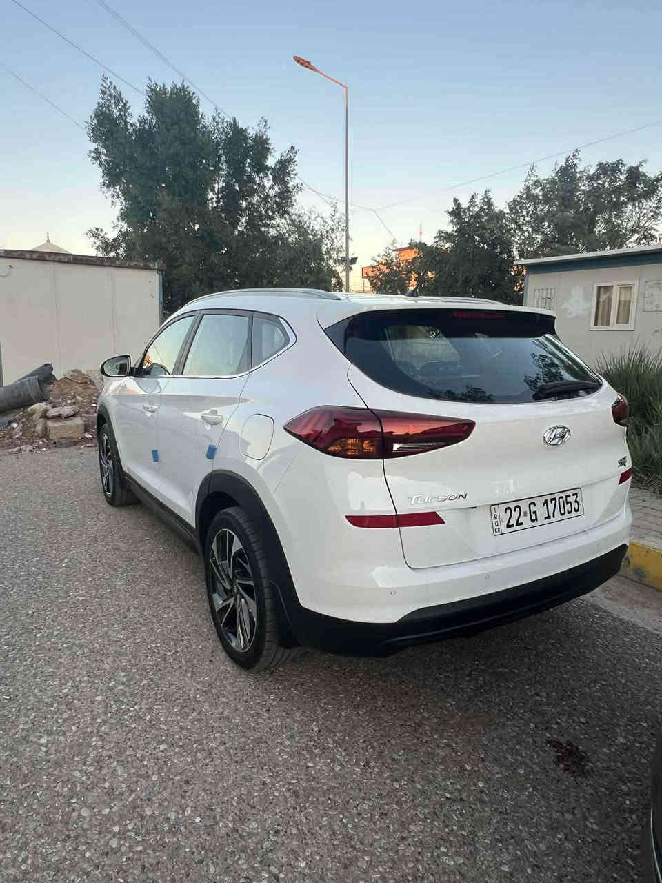 سلام و عليكم 
توسان ٢٠١٩ رقم و سنوية جديد و كوبون بنزين موجود ماشي ٩٠ الف سيارة بدون صبغ بس بيها ٥سم بيها تعديل pdr
سيارة فول مواصفات 
كشن كهرباء 
حساس امامي و خلفي 
وايرليس جارج
بصمة بلادي عدد ٢
مراية شفط
محرك و كير كفالة
سعر ٢٠٢ $ بي مجال بسيط
مكان سيارة كركوك
***********
***********واتساب
مكلفه بل نشر خابر صاحب كركوك, العراق
