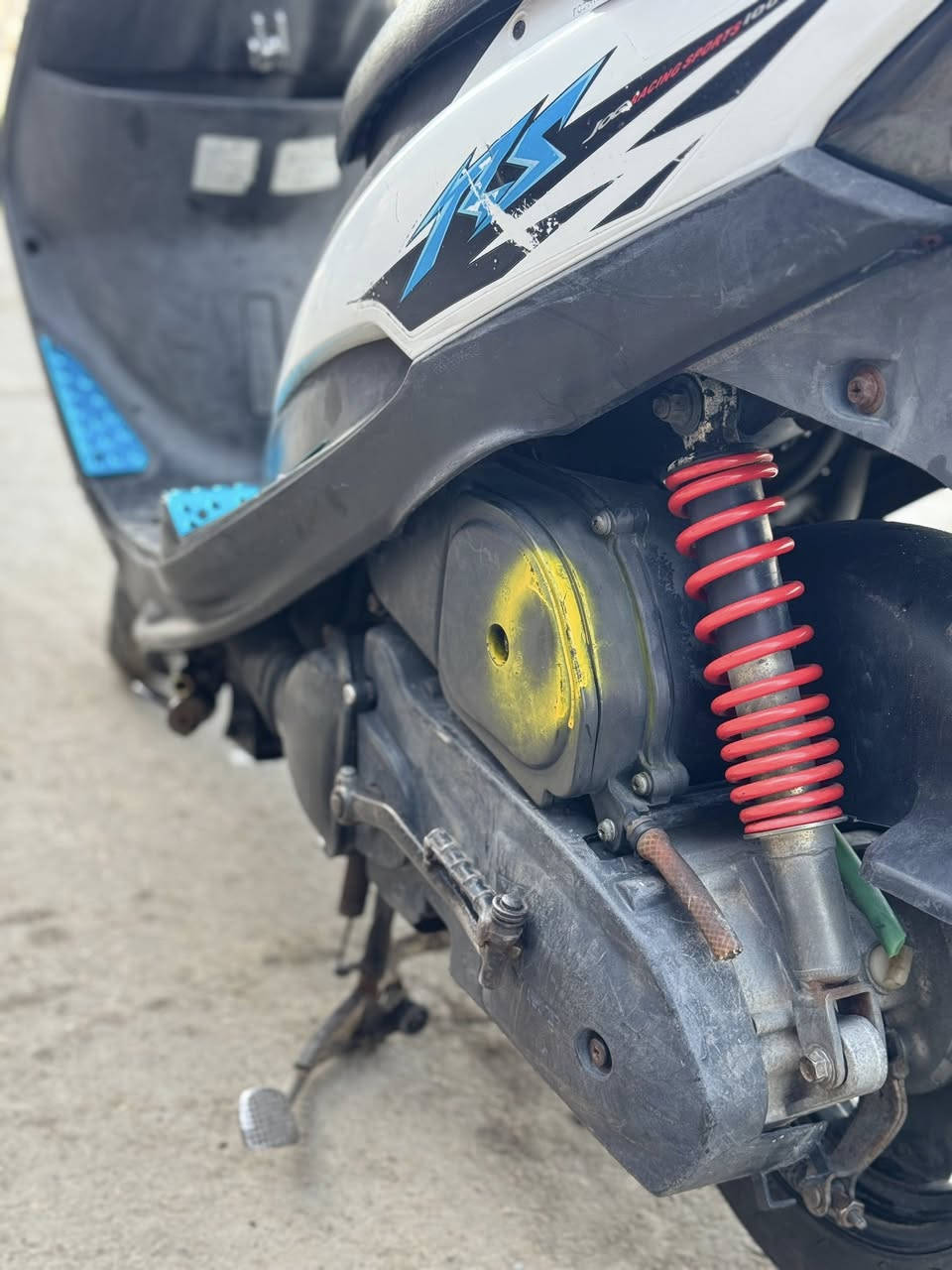 دراجة ماكس عدلة للبيع
الدراجة مكفولة كفالة من التاير للتاير 
مابيهة اي نقص الدراجة مال رمبة 
كلهة شغالة سلف هندر كهربائيات 
الدراجة كلهة علة وضع البلاد 
السعر 850 وبيهة مجال 
العنوان بغداد المشتل
رقم :***********
