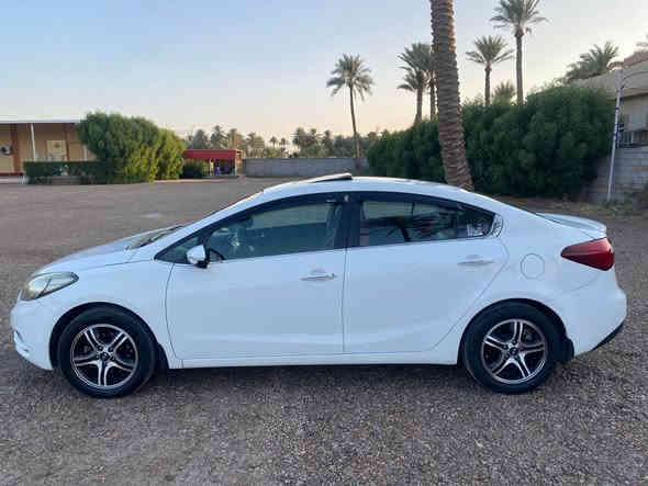 سلام عليكم البيع كيا سيراتو 2013 شكل 15 
مواصفات VIP
فول فول 
بصمة أبواب 
بصمة تشغيل 
كشنات كهربائية 
خزن ميموري 
داخل لونين 
كشنات جلد 
-شاشة اعطال 
- فول حساسات 
- ⁠فول تحكم ستيرن 
- ⁠فتحة سقف 
- ⁠محرك 1600 دوش 
- ⁠كير 6نمر 
- ⁠تحكم بالانارة الامامية تنزيل وتصعيد 
- ⁠يعني بعد بيها مواصفات هواي 
- ⁠السيارة رقم سليمانية الدولي 
- ⁠هزه وسنوية ورقم كله جديد 
- ⁠السعر 120 وبي مجال 
- ⁠مكاني بغداد (*********** بغداد
