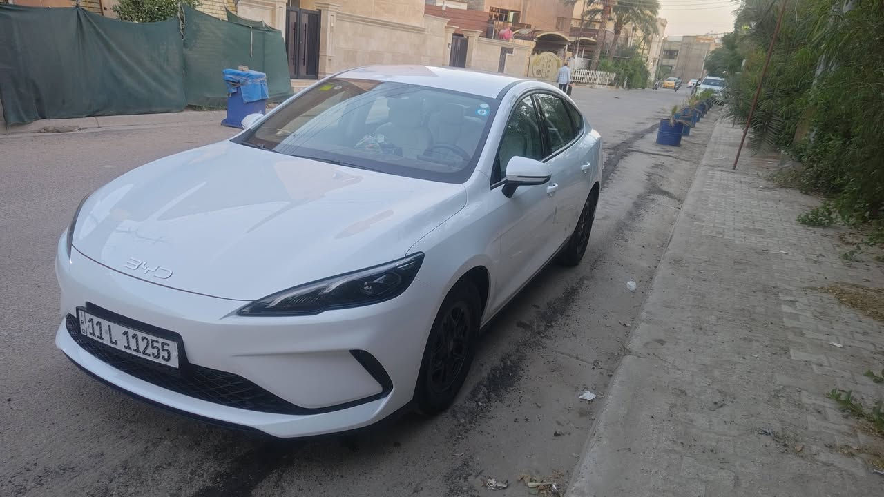 سلام عليكم ＢＹＤسيل 5  موديل 2025 ماشيه 15 الف جاهزه السياره سبير وعده وشاحنه بدون ارث تحكم امبيريه بيه هايه الرصعه بلصندوك واضحه بلصوره مكان بغداد  الحريه السعر 19٫200 للتواصل ***********
