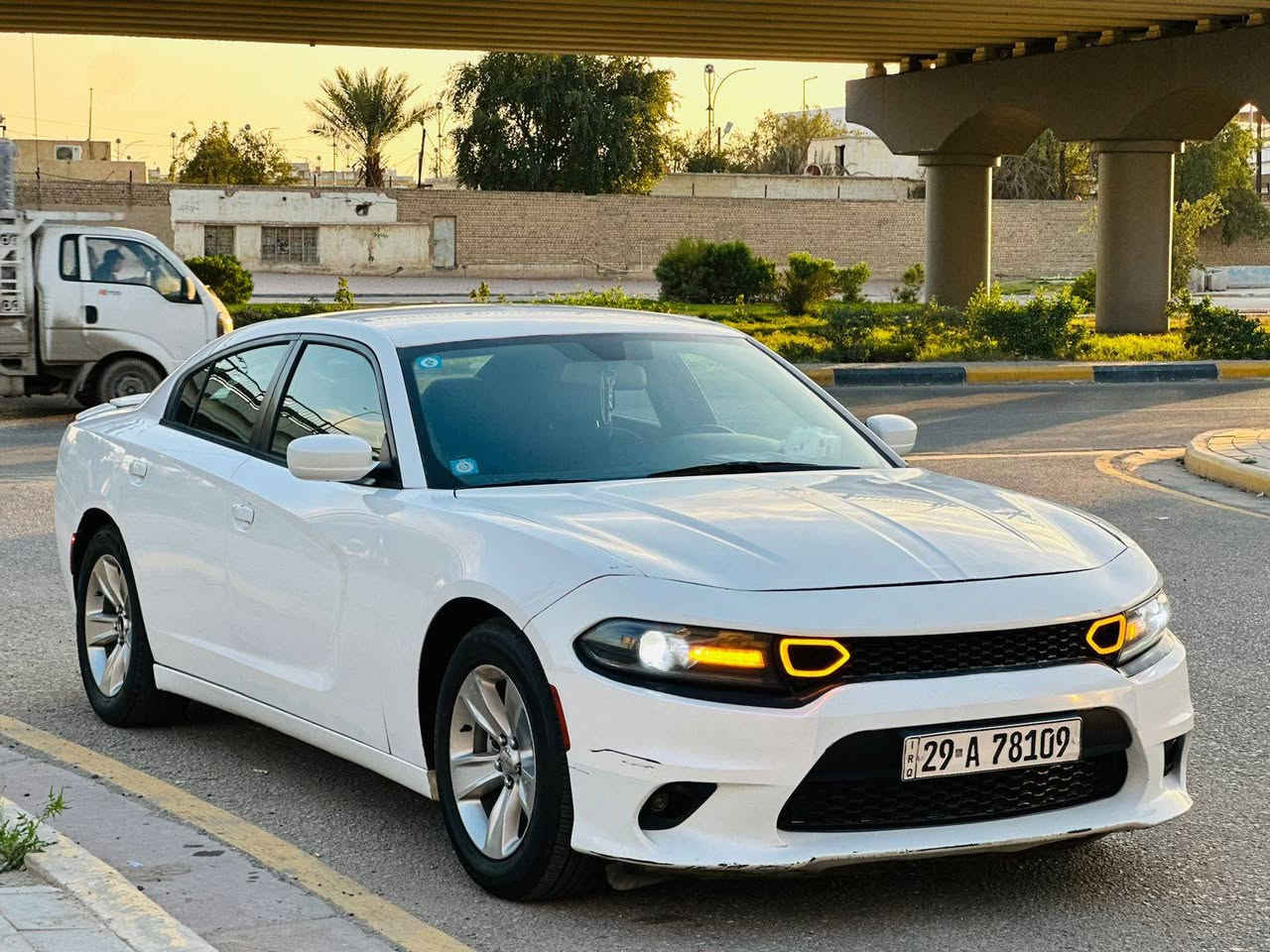 السلام عليكم البيع دوج جارجر 2015محدثه  16 بسمي سنويه 2030 تحويل مباشر حادث بصيط تويل منظومة غاز مكينه 3600وكير شرط عله فحص السياره جاهزه من كافت النواحي مال جناي السعر 148 الاستفسار ***********
