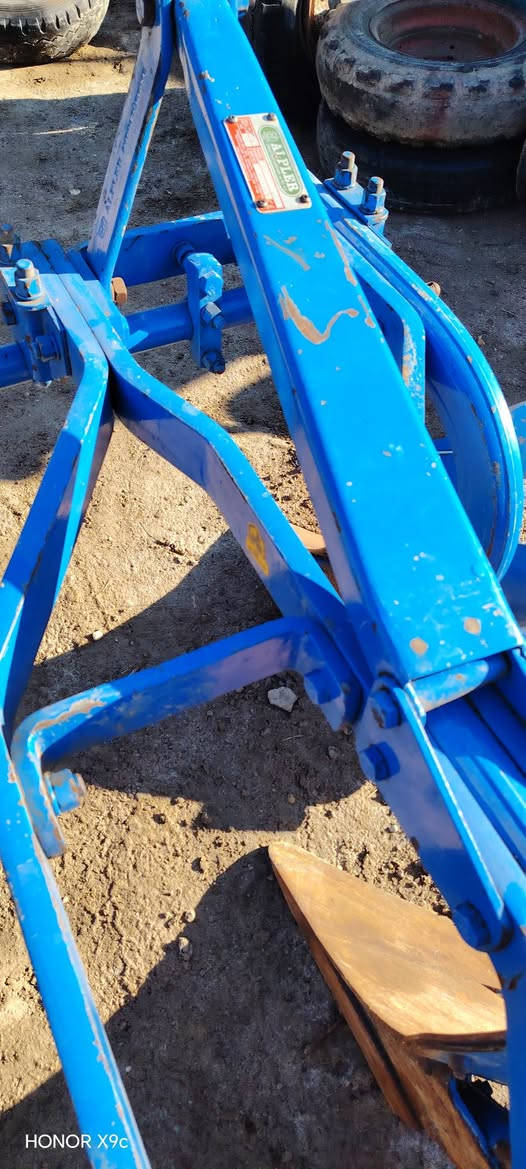 السلام عليكم فيدان حجم ١٢ ابلير موديل ٢٠٢٠ جديد العنوان بغداد اليوسفيه ***********  ***********
