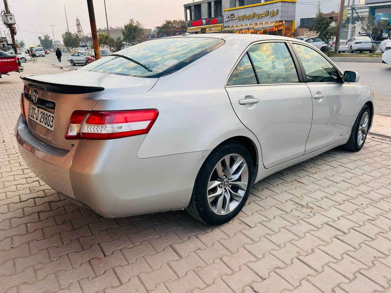 سلام علیكم 
تویتا كامری مودیل 2010 LE
مواصفات كندی 
سیارە كلین تایتل بدون صبغ و تعدیل بارد بس بیها شویە جراد قلیل بل صكف بچم كبس كیر جديد مبدل شرط أوروبي بس محرك بيها خيط بخار بدون صوت سيارة ماشية 141 
سنوية جديد حتا  ٢٠٢٨ هزه جديد شرط تحويل بیها دفتر بنزین
سياره جاهزه بدون مصرف 
سعر 117 بيها مجال 

***********

*********** كركوك, العراق
