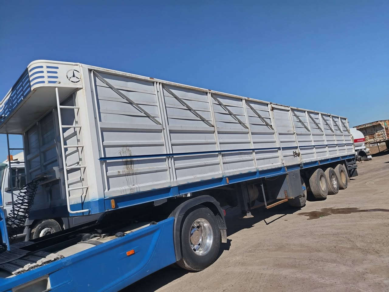 سلام عليكم عربانه للبيع
فصال الموصل شاصي محلي 16
طول 13 متر دنكيرين رفاع 2
مجموعه صيني بدون تاير ويل
رقم الهاتف ***********
كورك ***********
المو شراي لايتصل
السعر 125
