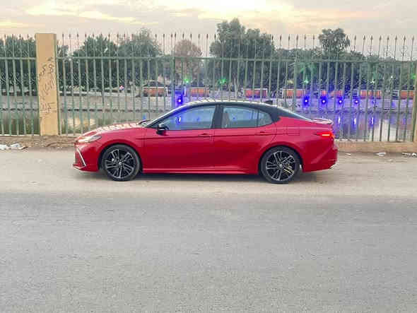 تويوتا كامري هايبرد
موديل 2025 الشكل الجديد

سيارة فول للاخير 1/1
اعلى فئة بلكامري
عداد 8 الاف 
 الصنف : xse 
وارد امريكي 
بانوراما
داخل احمر 
شاشة كبيرة
انارة داخليه محيطيه انت تتحكم بيها
اوتو هولد
مانع تصادم PCS  
 تحديد المسار —— LDA
‏BSM —— نظام النقطة العمياء
‏PDA —— مساعد القيادة التفاعلي
‏RCTA —— رادارات خلفية
‏SEA —— نظام الخروج الآمن 
مثبت سرعه تفاعلي —— ACM
‏AUTO PILOT —— سائق ذاتي 
مانع انغلاق العجلات —— ABS
‏TCS —— مانع الانزلاق 

بصمة أبواب + دخول ذكي

شاحن وايرلس

هندبريك كهرباء

نظام صوتي مميز+ مضخم صوت كبير

سيارة بيها كلش هواي مواصفات ماذاكرهن

ايرباك ستيرنك فقط  
حادثها  ((مبدل بنيد بدون دواخل ))
مكان السيارة -بغداد _قرب الجزيرة السياحيه

 سعره. 235

 *********** للاستفسار
